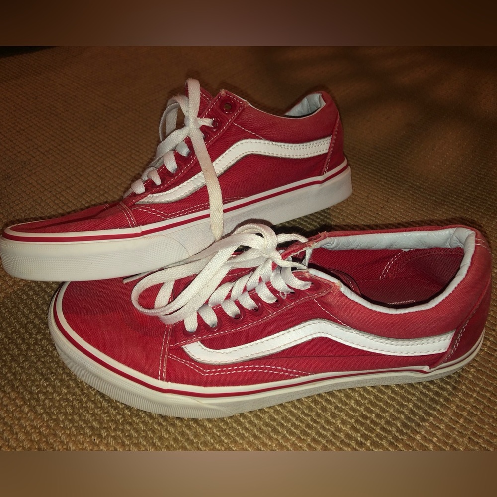 Vans Old Skool Sneakers Red w/ white stripe women’s size 6.5 like new